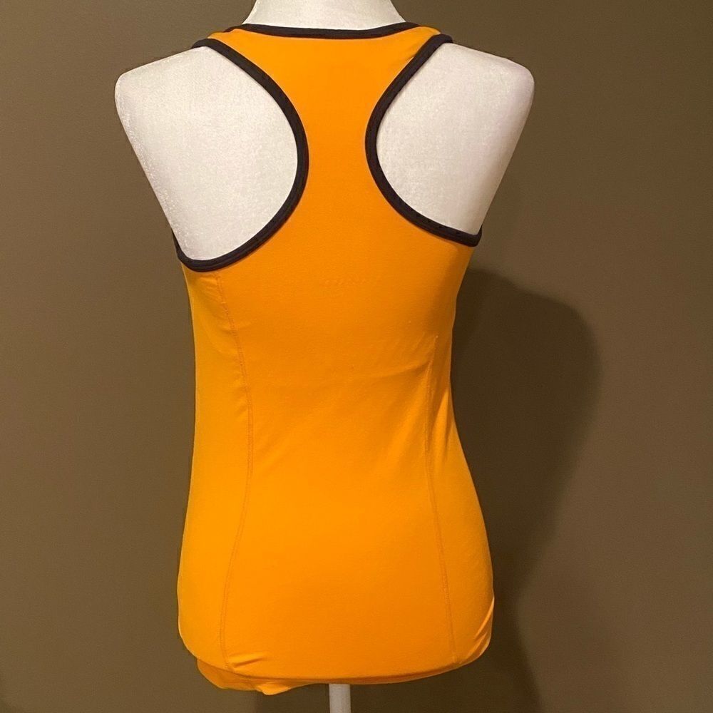 Beach Body Tank Top  Size Medium - Picture 2 of 12